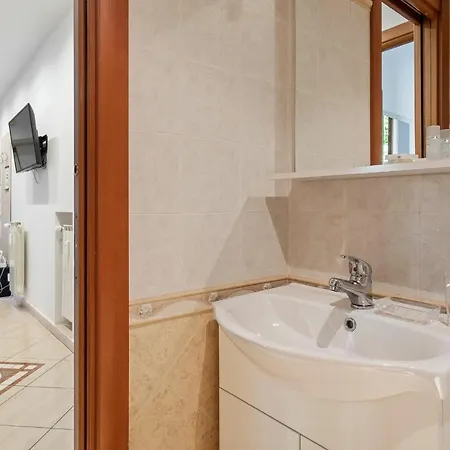 Vivy Vatican House By Halldis Apartment *